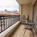 아파트 Argisht Partez Self Catering