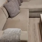Argisht Partez Self Catering גולדן סנדס