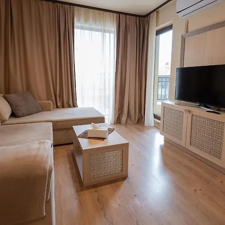 Golden Sands Luxury Beachside Self-Catering Apartment With Pool Access