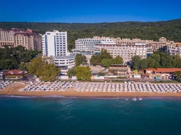 Calm & Fully Equipped Argisht Partez アパート ヴァルナ